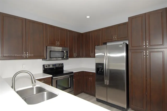 $495,000 | 7636 Foxcroft Lane, Davie, FL 33328