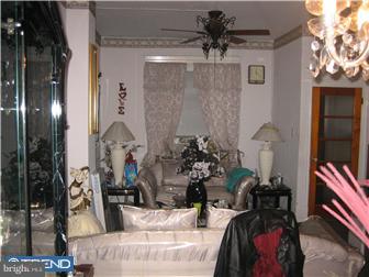 1612 South 5th Street Philadelphia, PA 19148 - Photo 1 of 7 Living Room