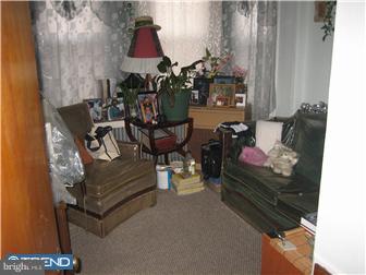 1612 South 5th Street Philadelphia, PA 19148 - Photo 2 of 7 Living Room