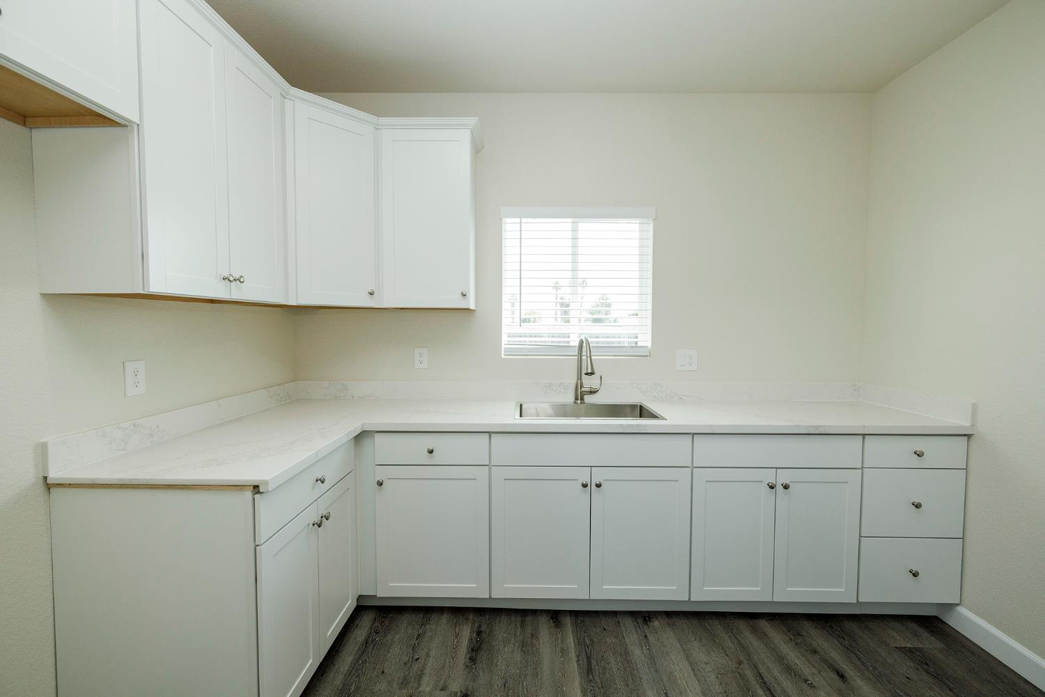 720 North 2nd Street Patterson, CA 95363 - Photo 51 of 84 Main Suite Kitchenette