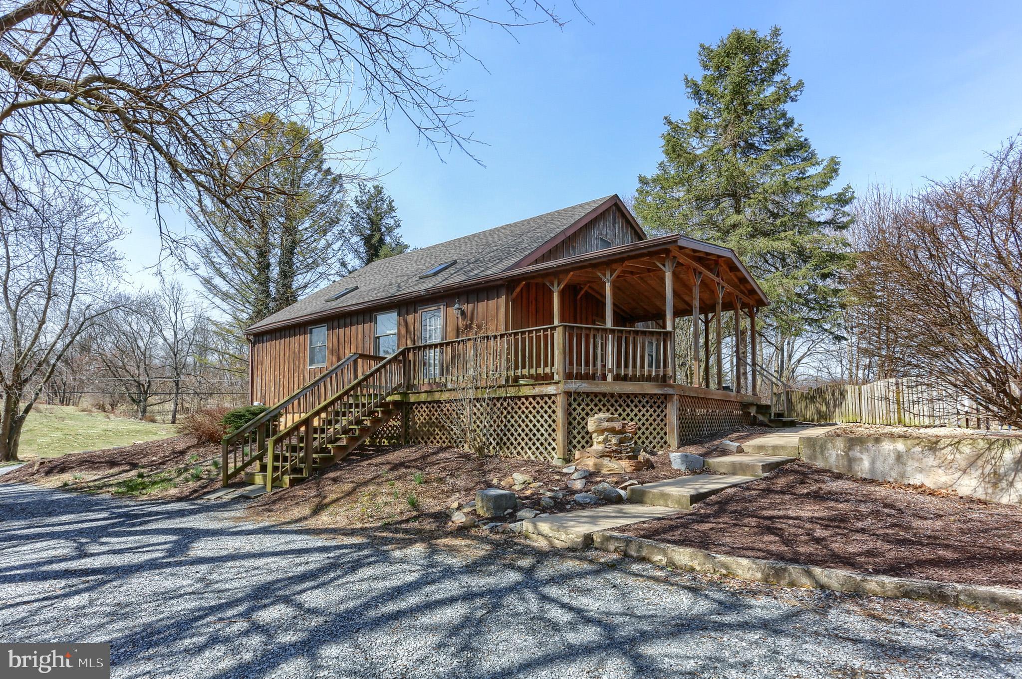 211 Mooredale Road Carlisle, PA 17015 - Photo 3 of 37 Gallery Image 3