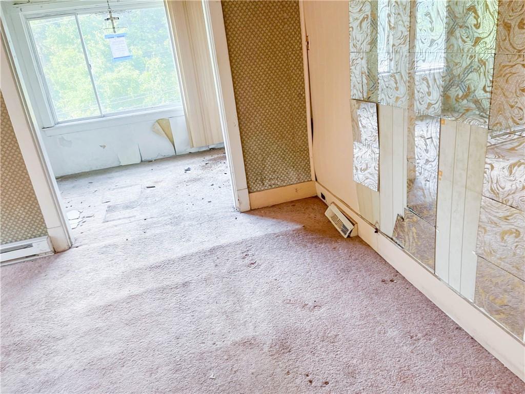 1938 Laketon Road Pittsburgh, PA 15221 - Photo 7 of 19 Gallery Image 7