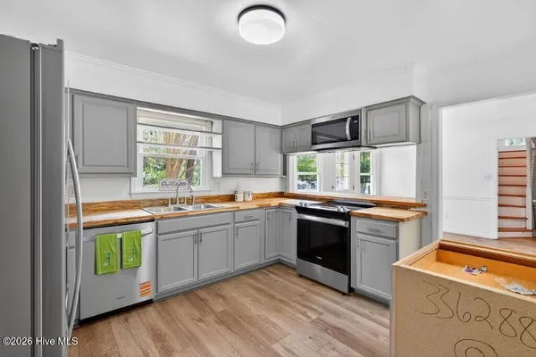 $380,000 | 204 Sweetbriar Lane, Havelock, NC 28532