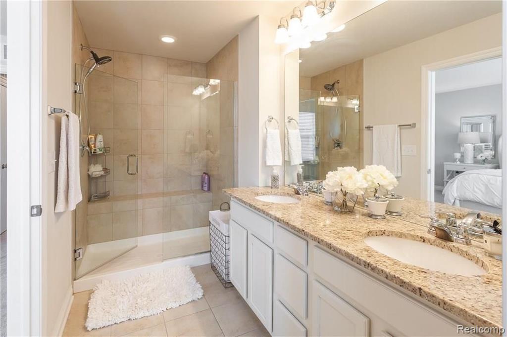 2617 Helmsdale Circle, Unit 62 Rochester Hills, MI 48307 - Photo 20 of 32