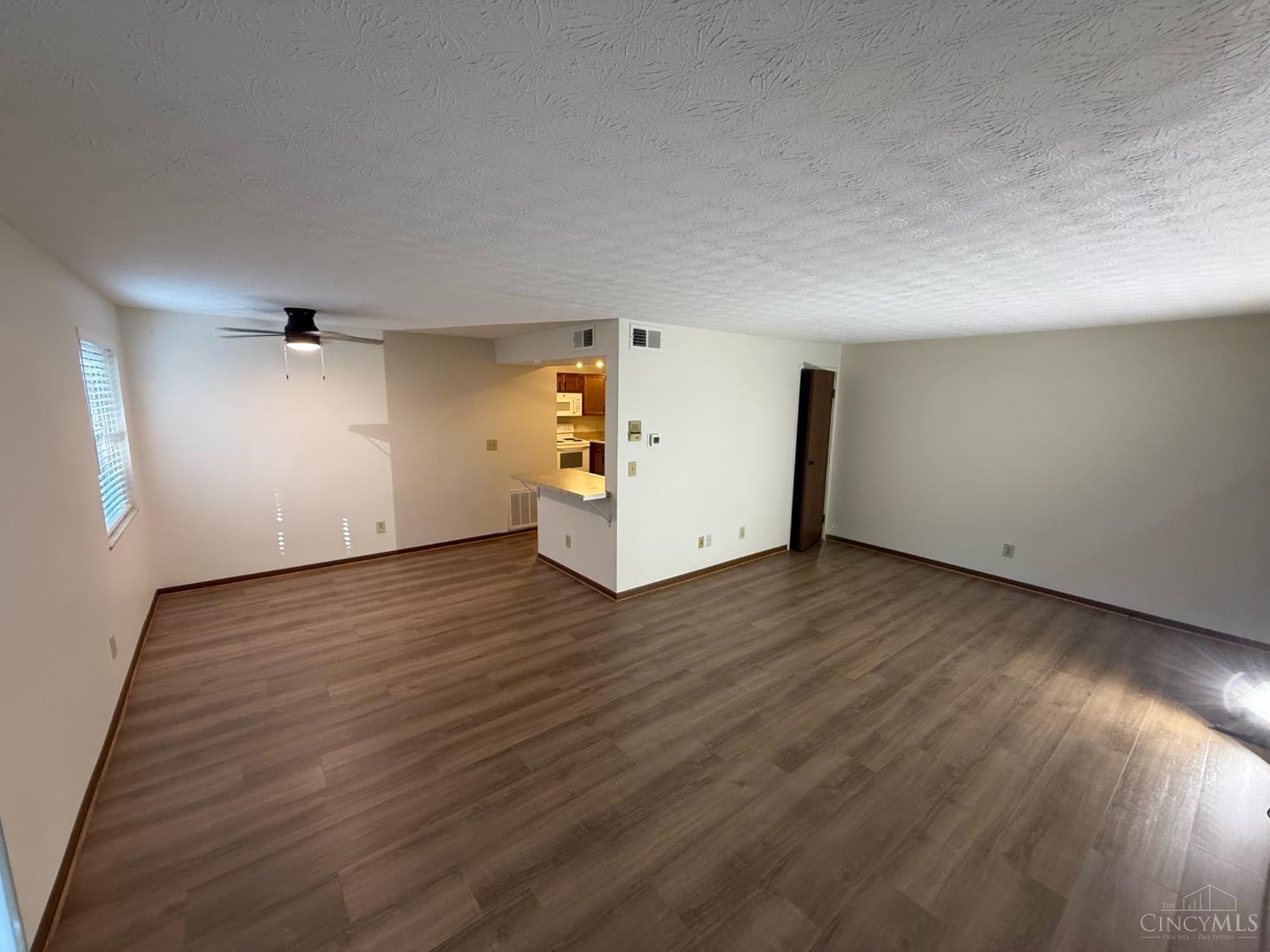 6485 Cheviot Road, Unit 3 Cincinnati, OH 45247 - Photo 3 of 12 Gallery Image 3