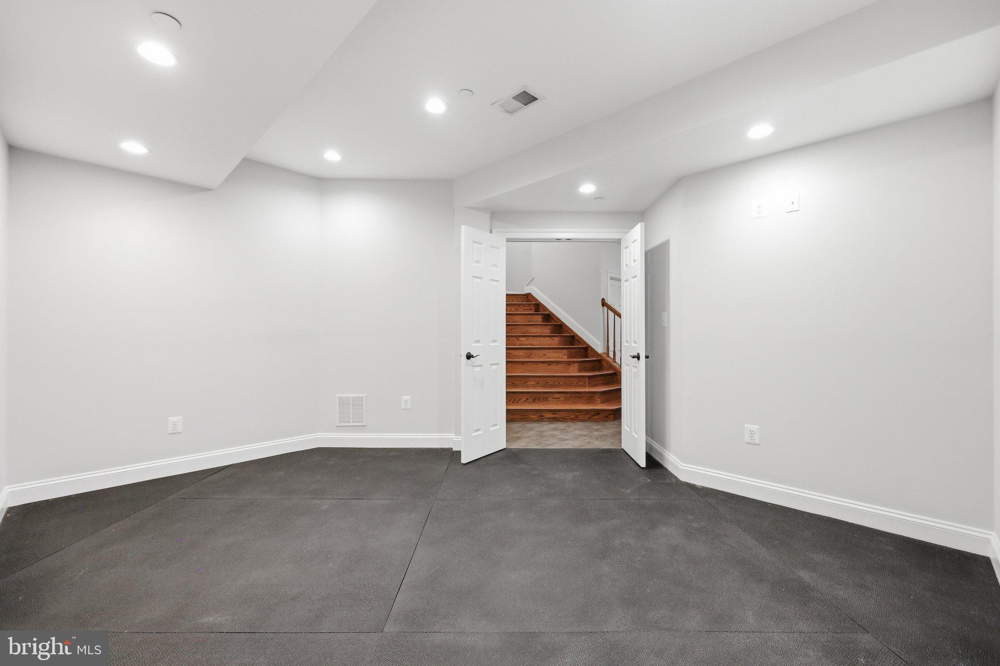 19014 Beallsville Road Poolesville, MD 20837 - Photo 49 of 83 Gym