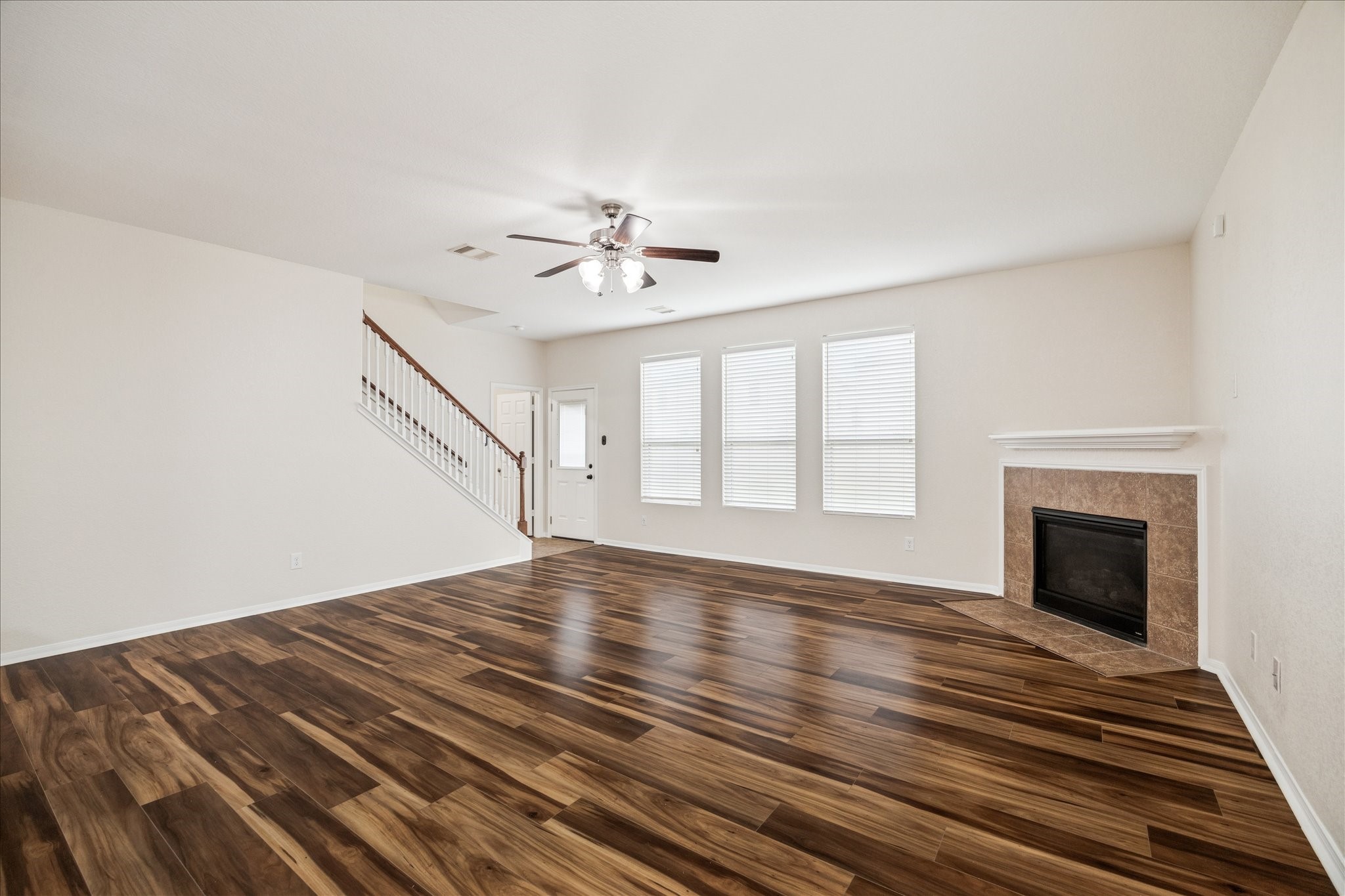 5307 Espuela Lane Baytown, TX 77521 - Photo 4 of 35