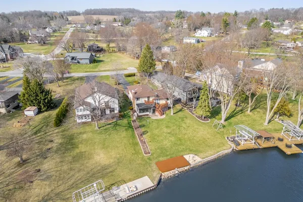 $585,000 | 227 Lake Summerset Road, Lake Summerset, IL 61019