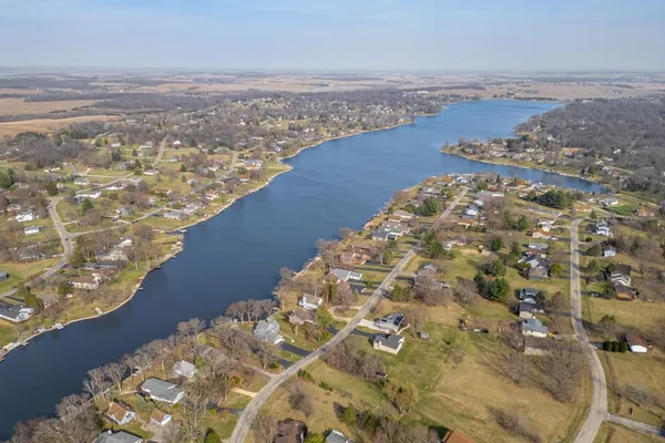 $585,000 | 227 Lake Summerset Road, Lake Summerset, IL 61019