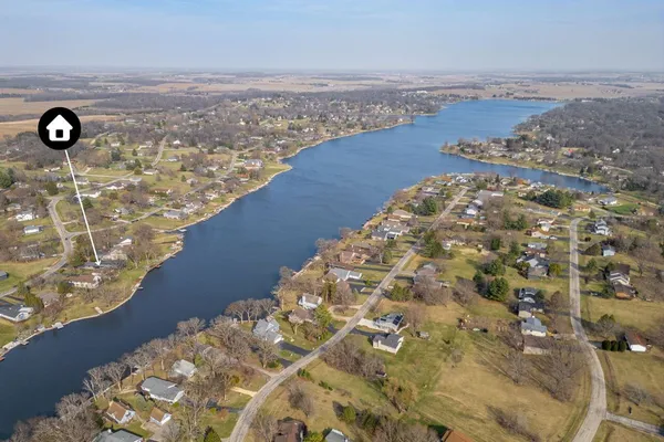 $585,000 | 227 Lake Summerset Road, Lake Summerset, IL 61019