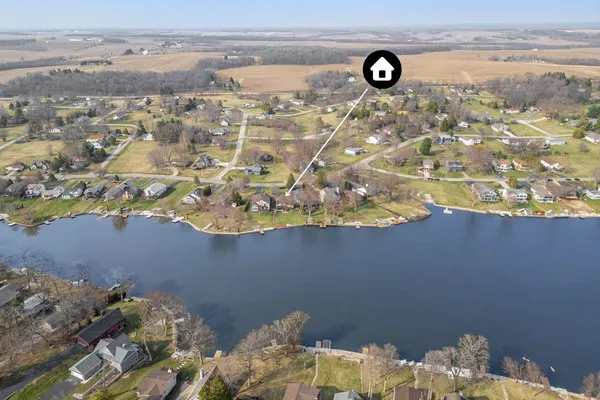 $585,000 | 227 Lake Summerset Road, Lake Summerset, IL 61019