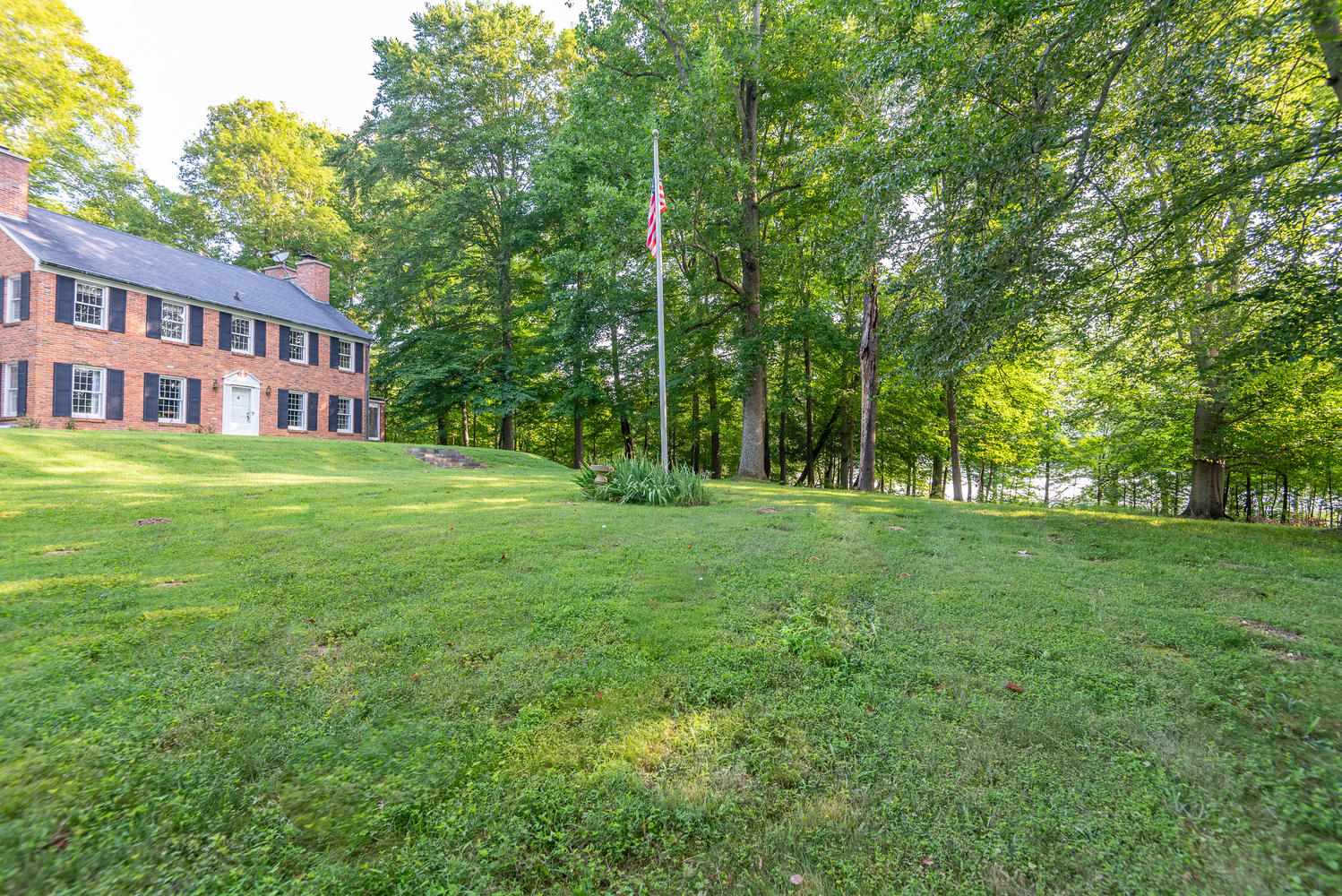 7512 East Rush Ridge Road Bloomington, IN 47401 - Photo 3 of 36