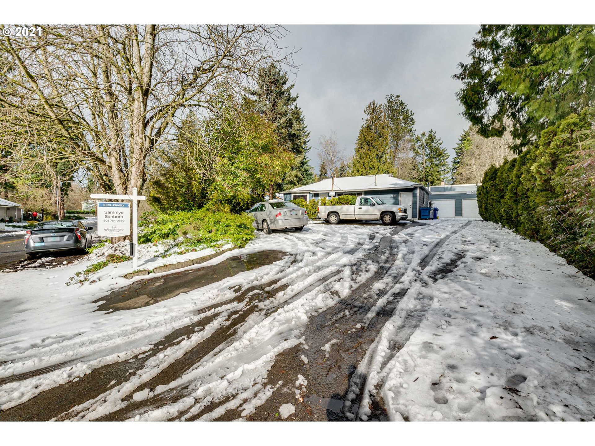 2849 Southwest Spring Garden Street Portland, OR 97219 - Photo 1 of 29 Gallery Image 1