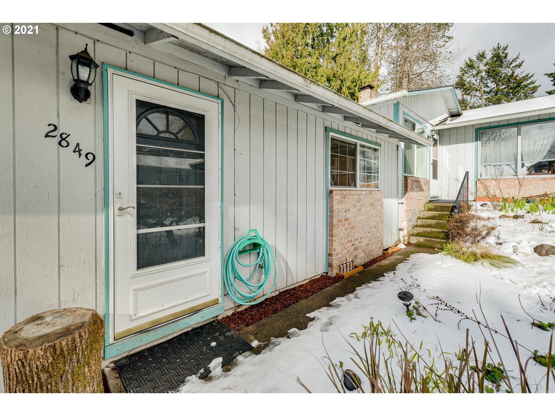 2849 Southwest Spring Garden Street Portland, OR 97219 - Photo 2 of 29 Gallery Image 2