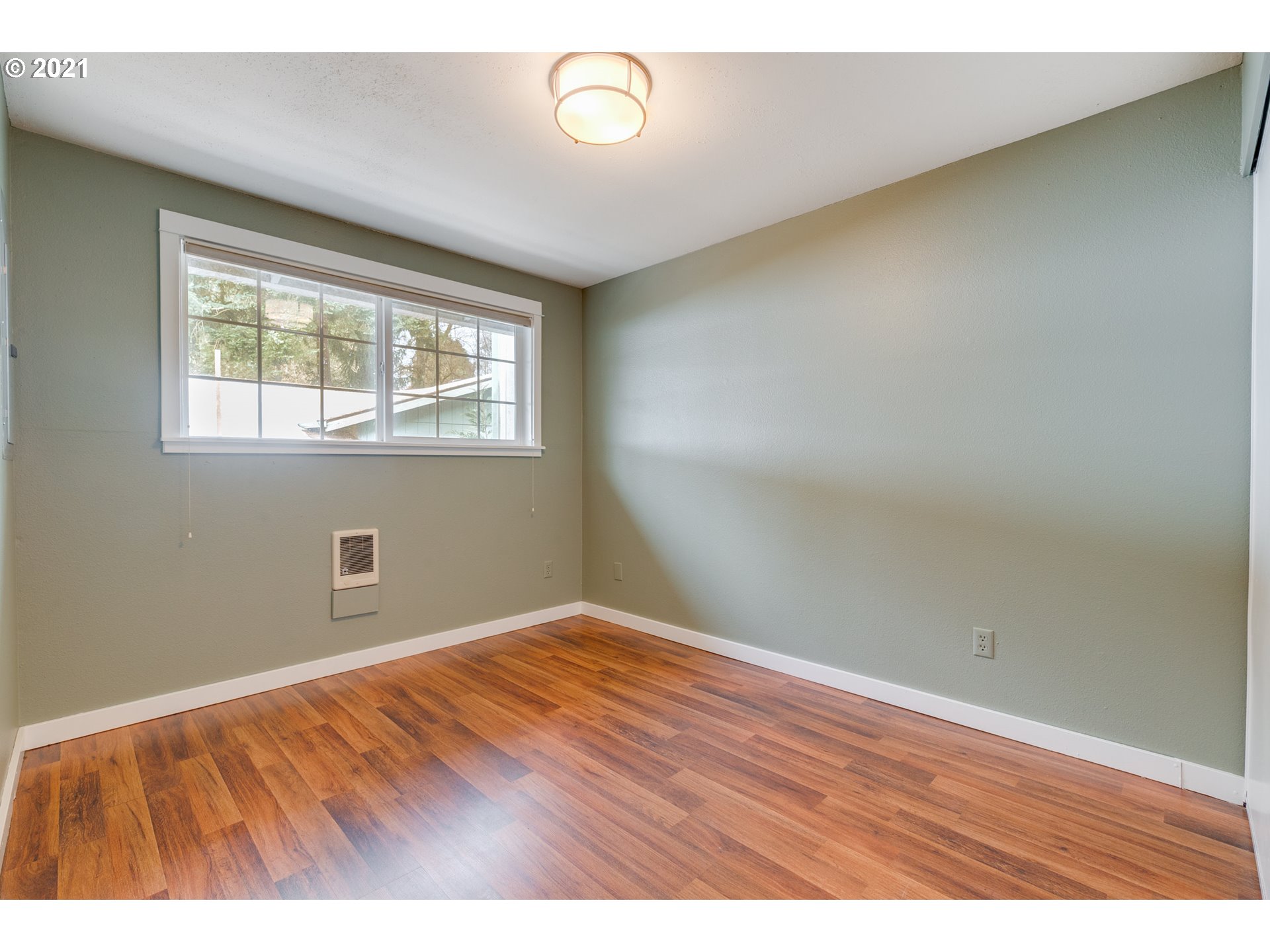 2849 Southwest Spring Garden Street Portland, OR 97219 - Photo 12 of 29 Gallery Image 12
