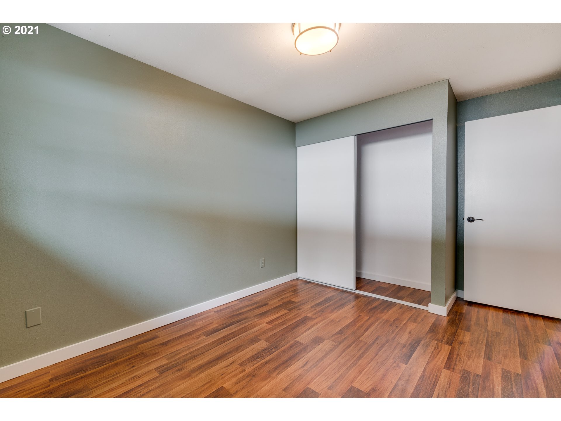 2849 Southwest Spring Garden Street Portland, OR 97219 - Photo 13 of 29 Gallery Image 13