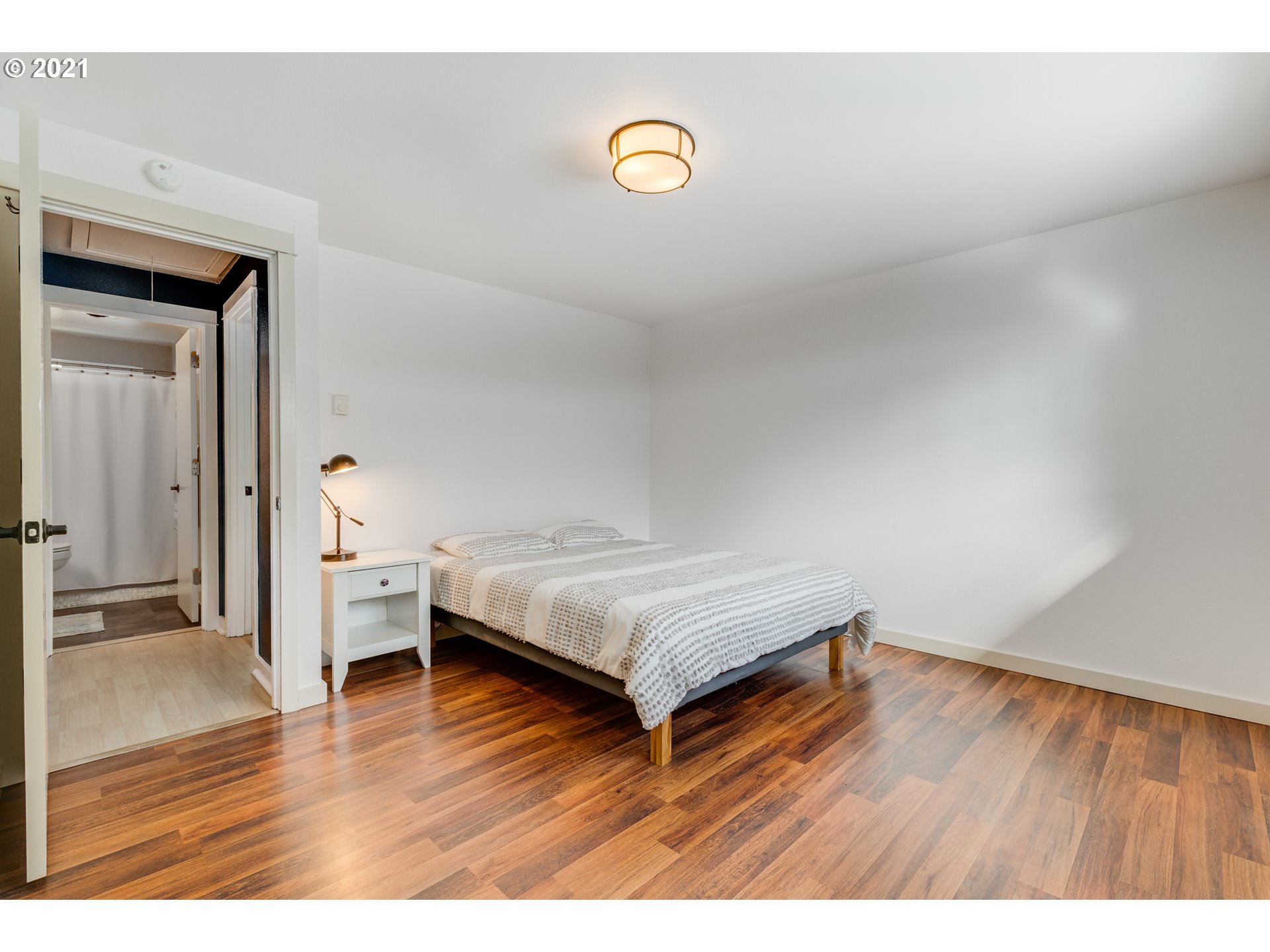 2849 Southwest Spring Garden Street Portland, OR 97219 - Photo 14 of 29 Gallery Image 14