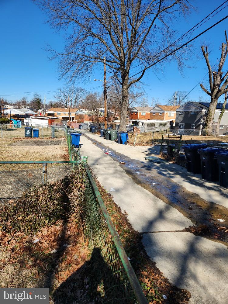 1108 Chaplin Street Southeast Washington, DC 20019 - Photo 33 of 35 a view of a backyard of the house