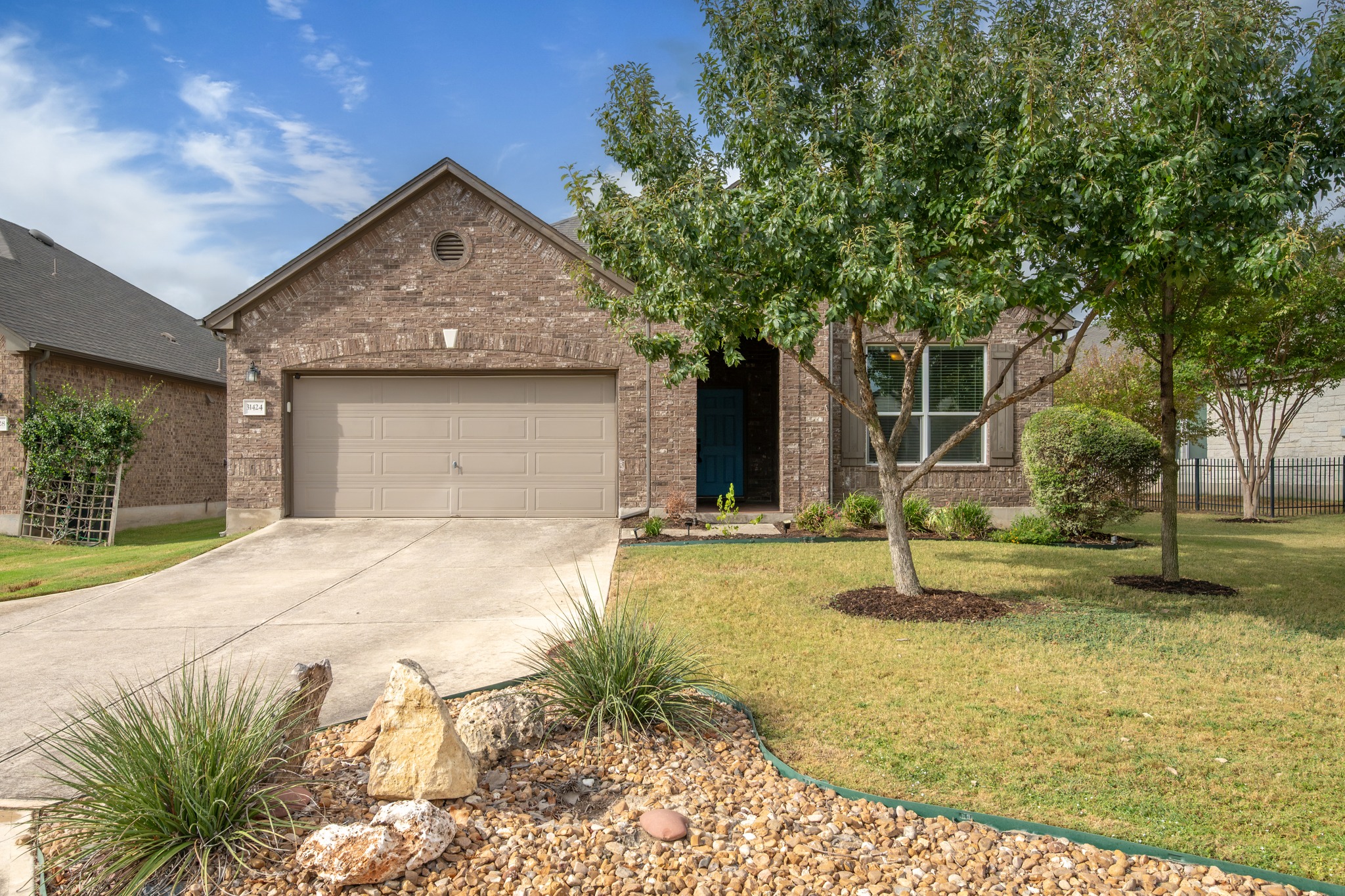 31424 Kingsway Road Georgetown, TX 78628 - Photo 2 of 23 Gallery Image 2