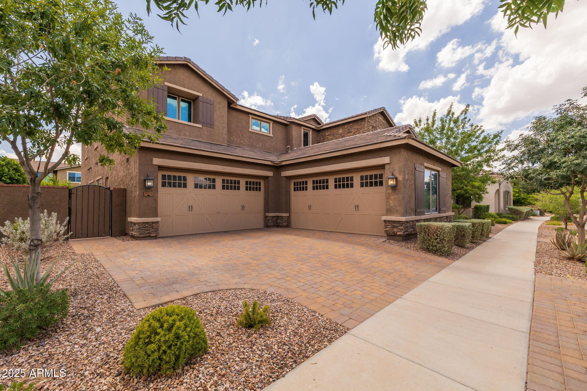 10535 Diffraction Avenue Mesa, AZ 85212 - Photo 2 of 126 Frontyard