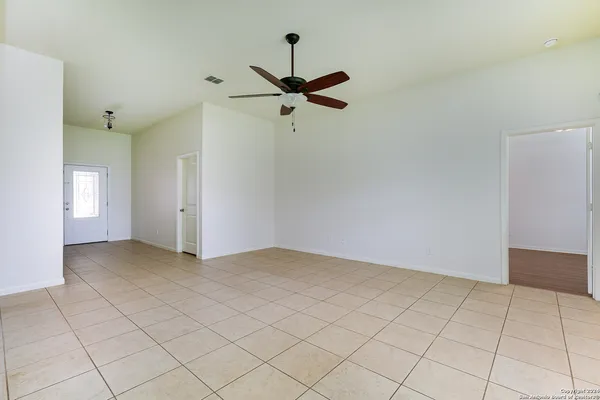 $1,750 | 7810 Creekshore Cove, San Antonio, TX 78254