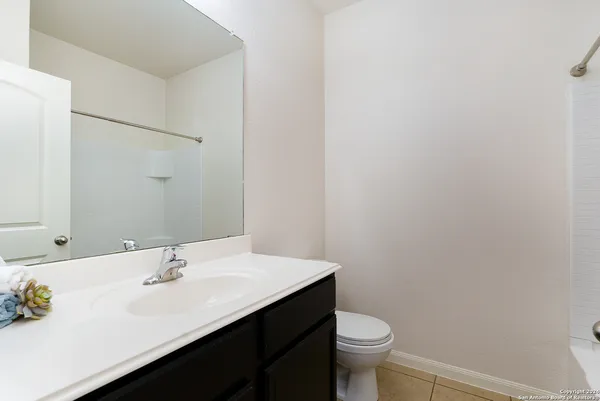 $1,750 | 7810 Creekshore Cove, San Antonio, TX 78254