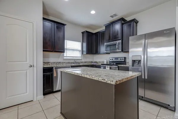 $1,750 | 7810 Creekshore Cove, San Antonio, TX 78254