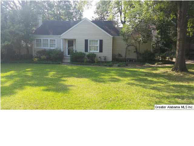 854 Oakview Avenue Gadsden, AL 35901 - Photo 1 of 7