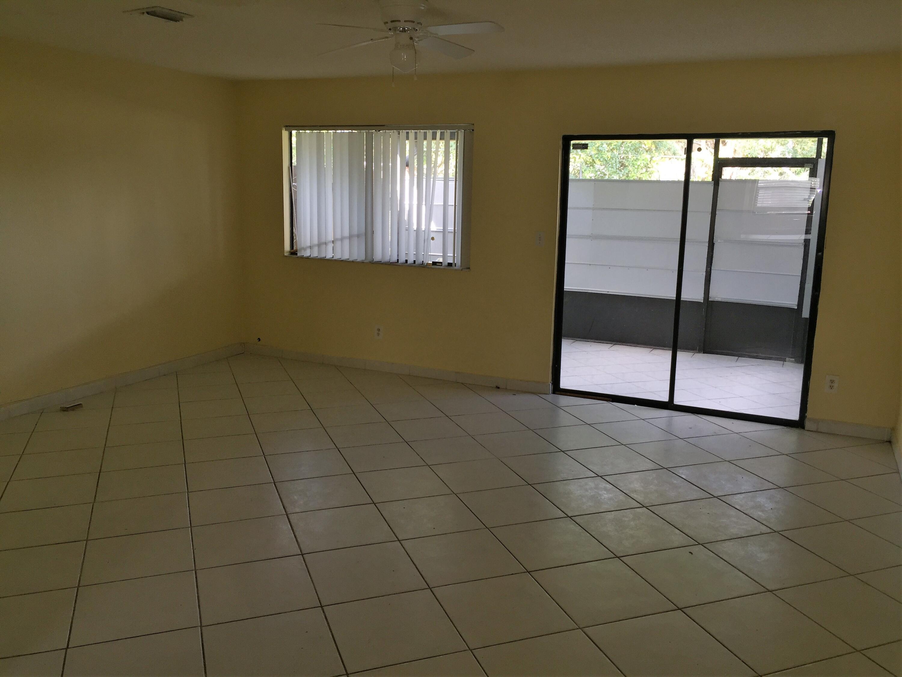 3705 Inlet Circle Greenacres, FL 33463 - Photo 3 of 10 IMG_2985