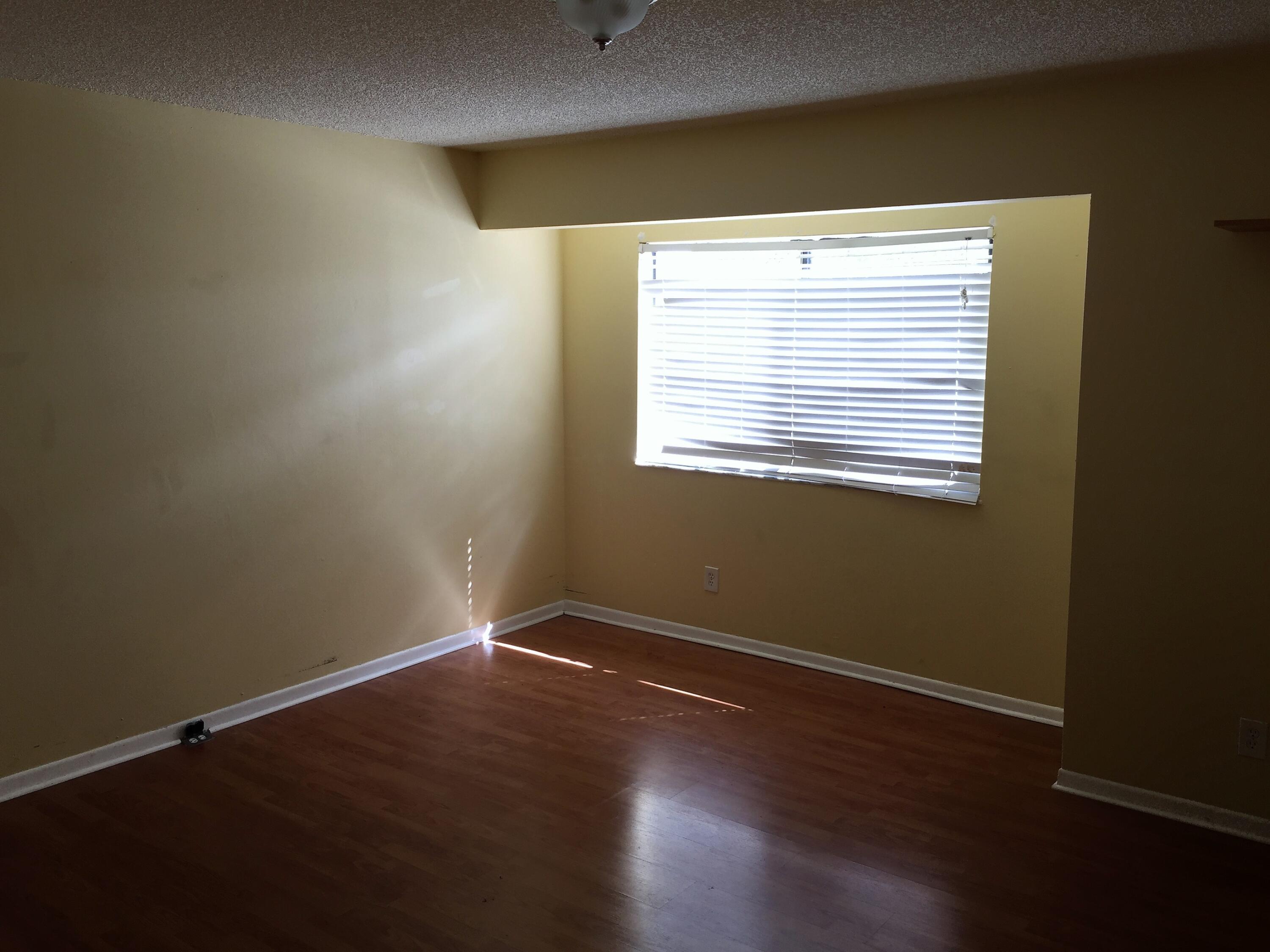 3705 Inlet Circle Greenacres, FL 33463 - Photo 6 of 10 IMG_2988
