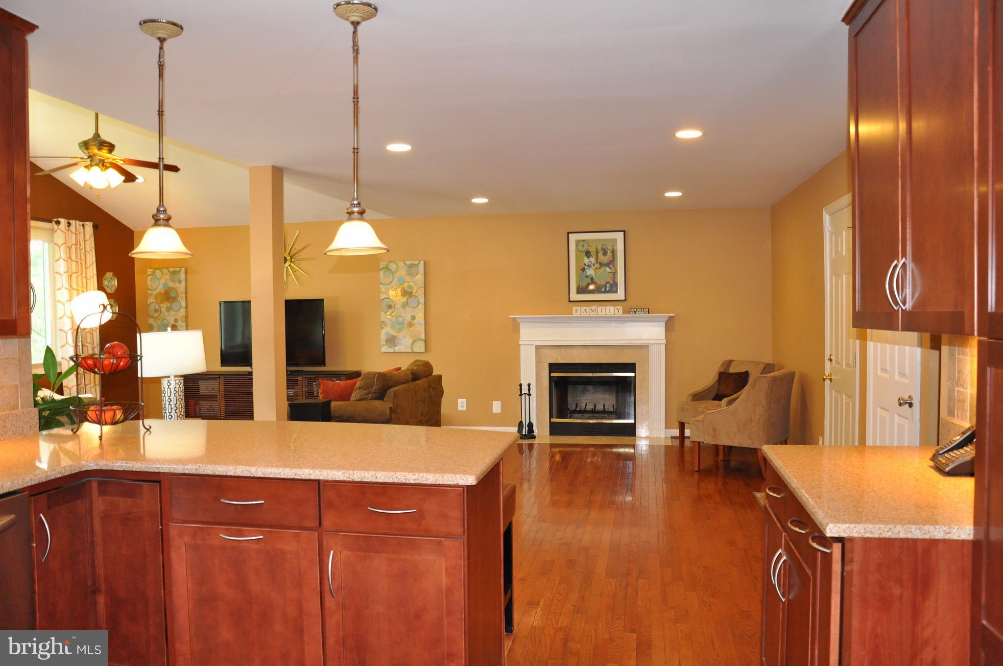 3044 Fairland Road Silver Spring, MD 20904 - Photo 12 of 30 Living Room