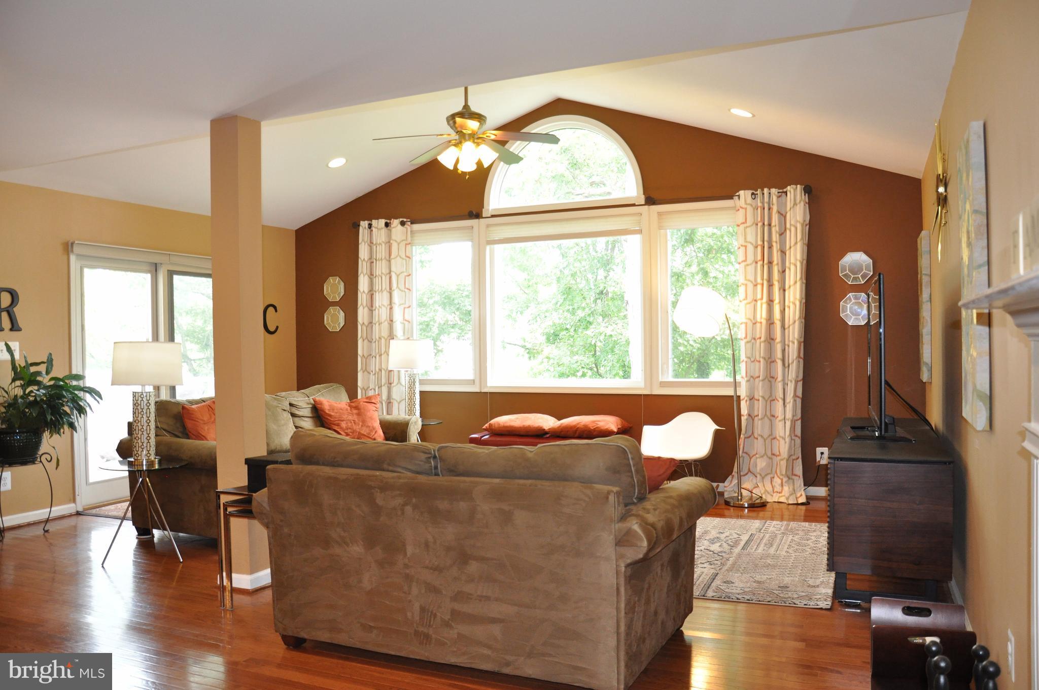 3044 Fairland Road Silver Spring, MD 20904 - Photo 15 of 30 Family Room
