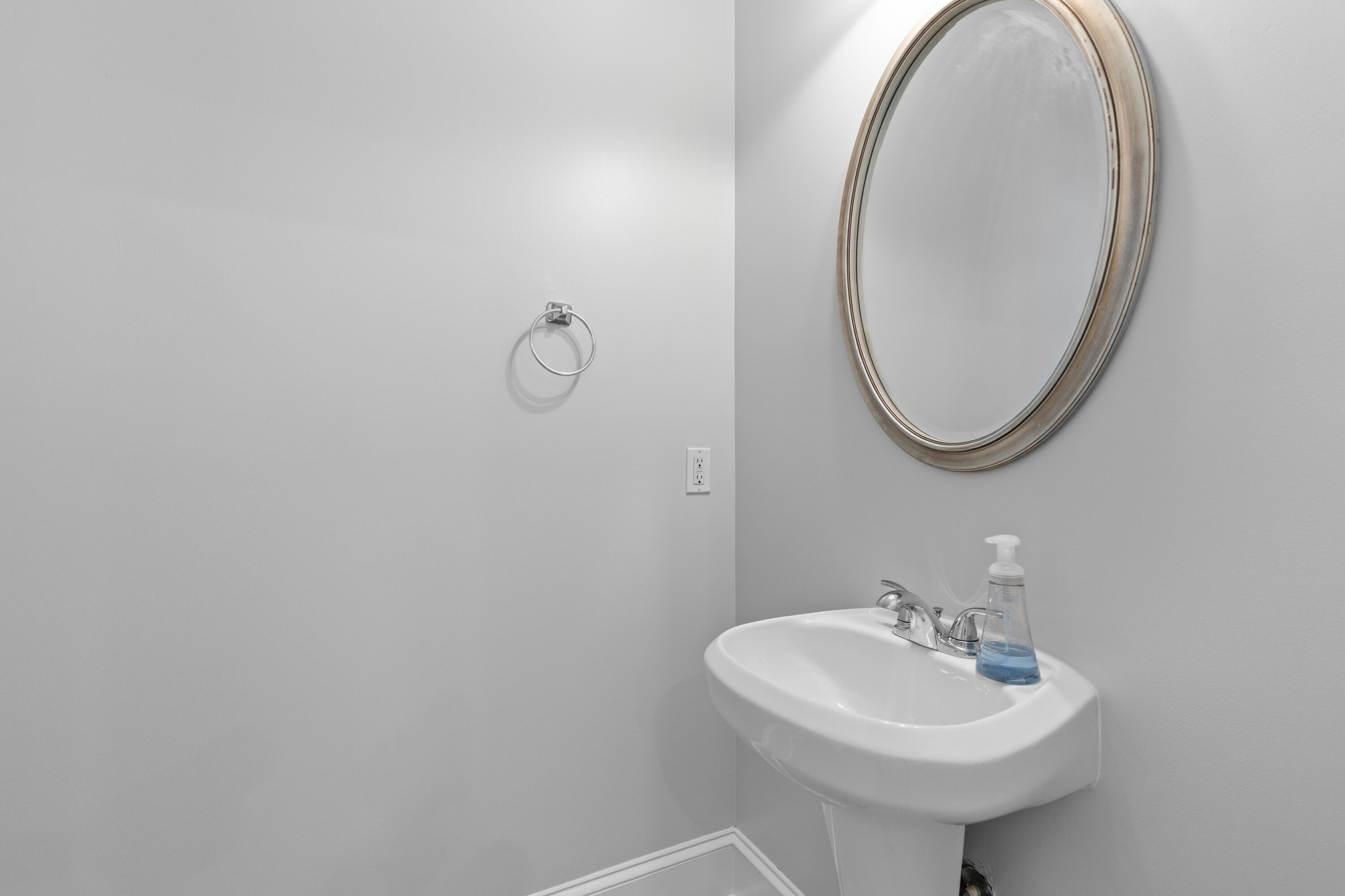 128 Summers Creek Court, Unit 1094 Mount Pleasant, SC 29464 - Photo 6 of 27 1G1A1749