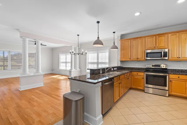 $3,200 | 128 Summers Creek Court, Unit 1094, Mount Pleasant, SC 29464