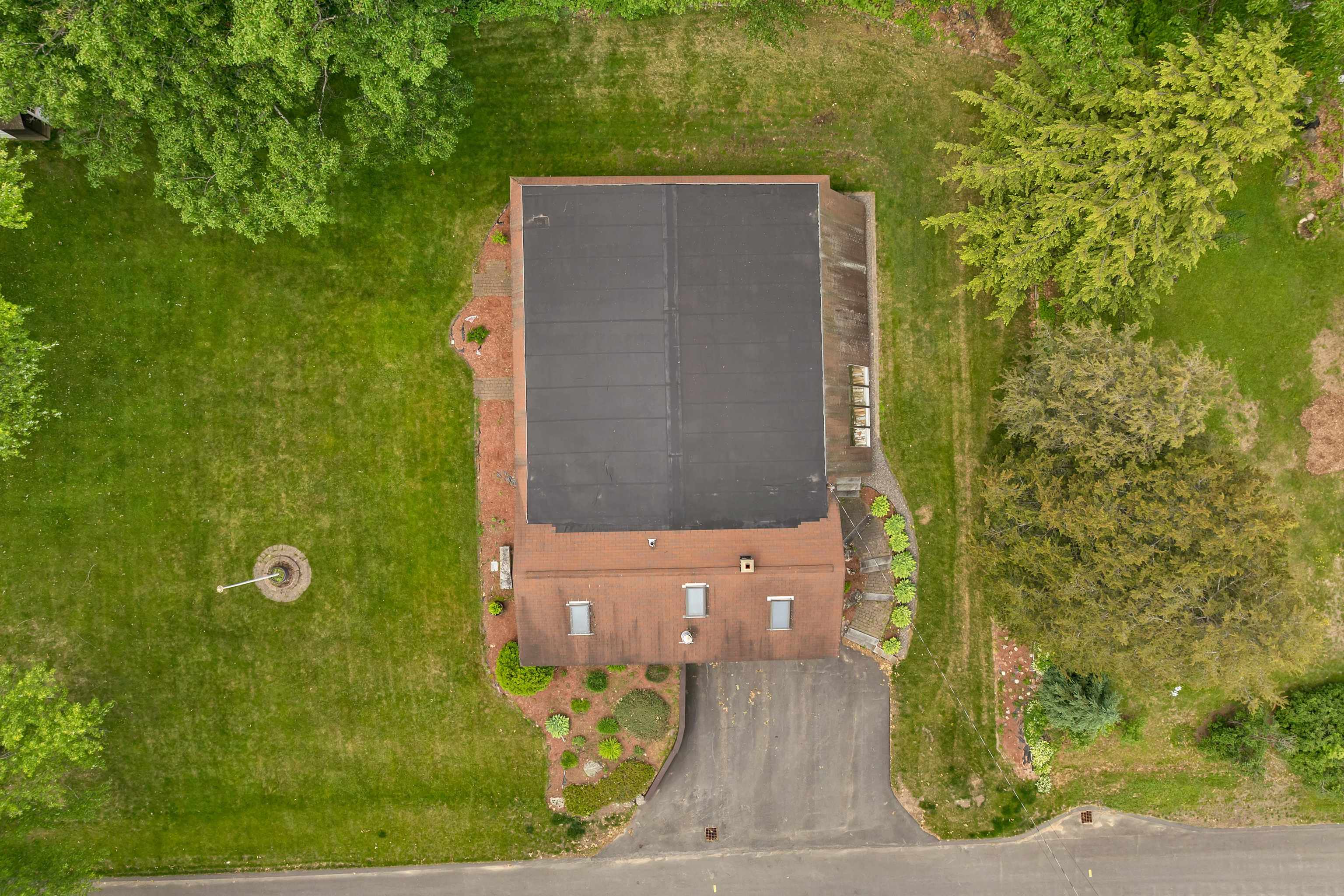 40 Paugus Street Laconia, NH 03246 - Photo 16 of 56