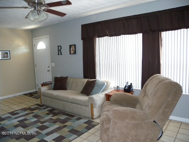 7918 Old Kings Road South Jacksonville, FL 32217 - Photo 5 of 16 Family Room