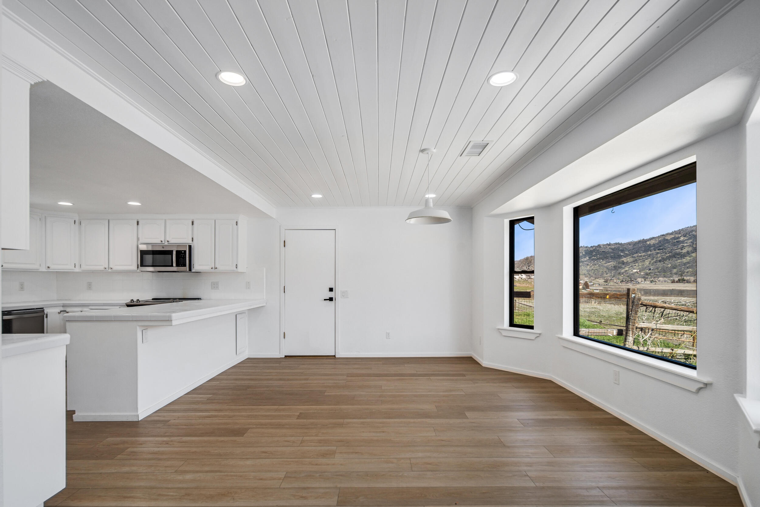 28061 Cumberland Road Tehachapi, CA 93561 - Photo 16 of 48 Cumberland-13