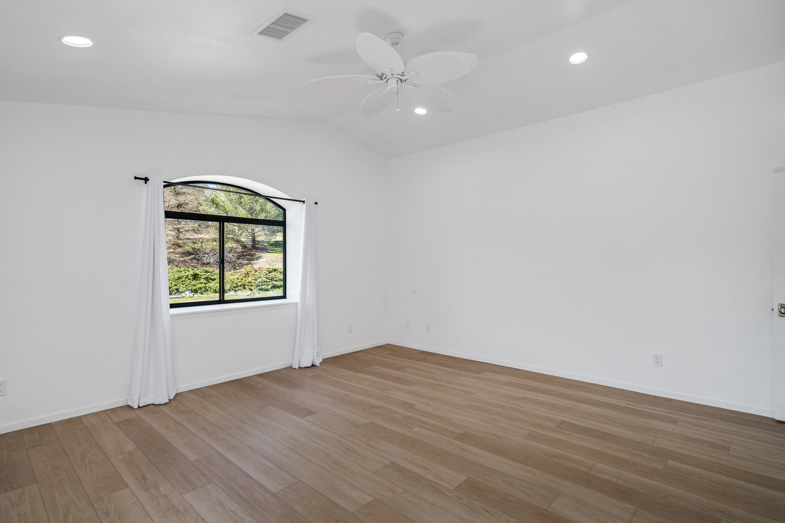 28061 Cumberland Road Tehachapi, CA 93561 - Photo 27 of 48 Cumberland-23