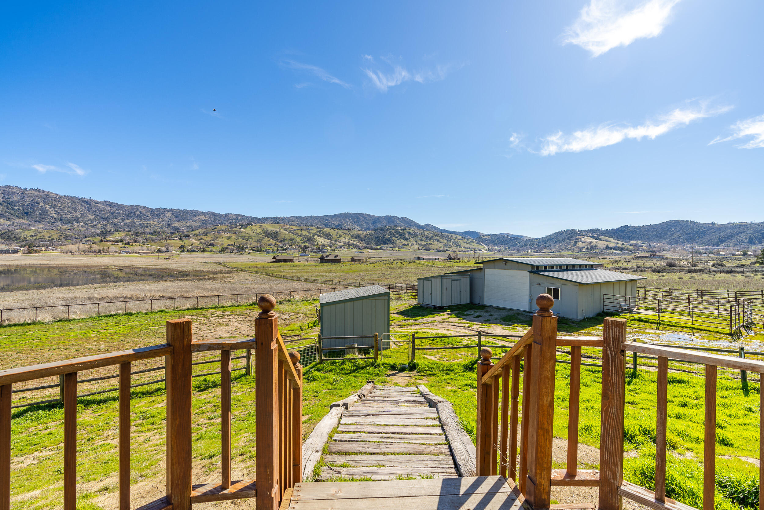 28061 Cumberland Road Tehachapi, CA 93561 - Photo 4 of 48 Cumberland-37