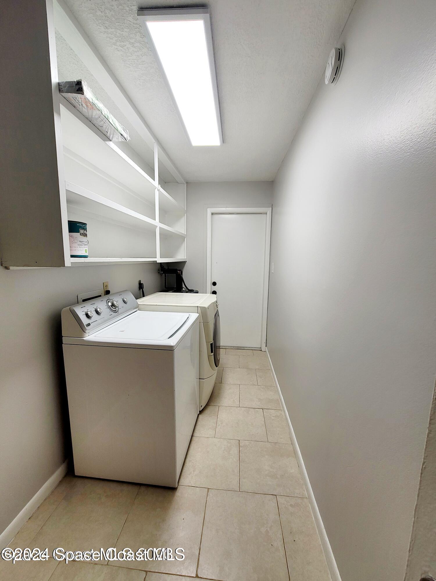 419 Audubon Drive, Unit B Melbourne, FL 32901 - Photo 11 of 11 Laundry room