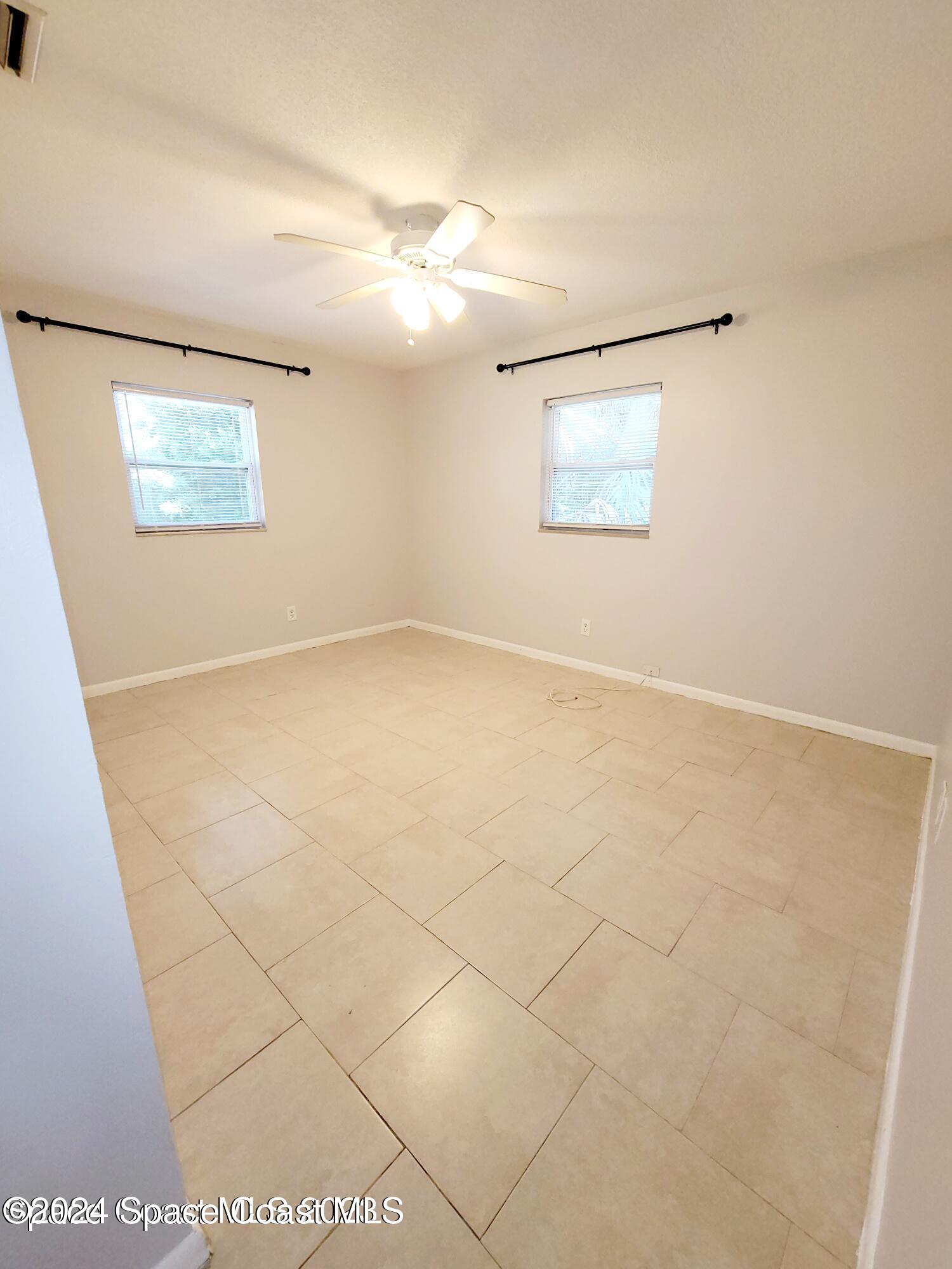 419 Audubon Drive, Unit B Melbourne, FL 32901 - Photo 6 of 11 Bedroom 1