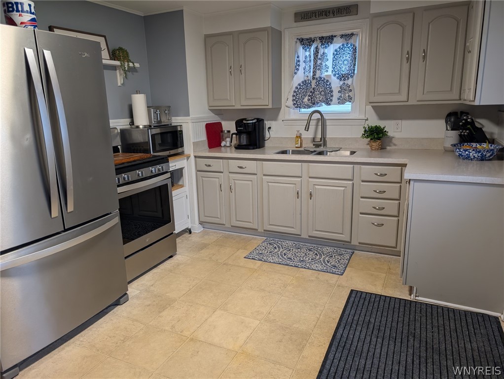 63 St Boniface Road Cheektowaga, NY 14225 - Photo 7 of 29