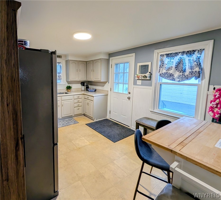 63 St Boniface Road Cheektowaga, NY 14225 - Photo 8 of 29