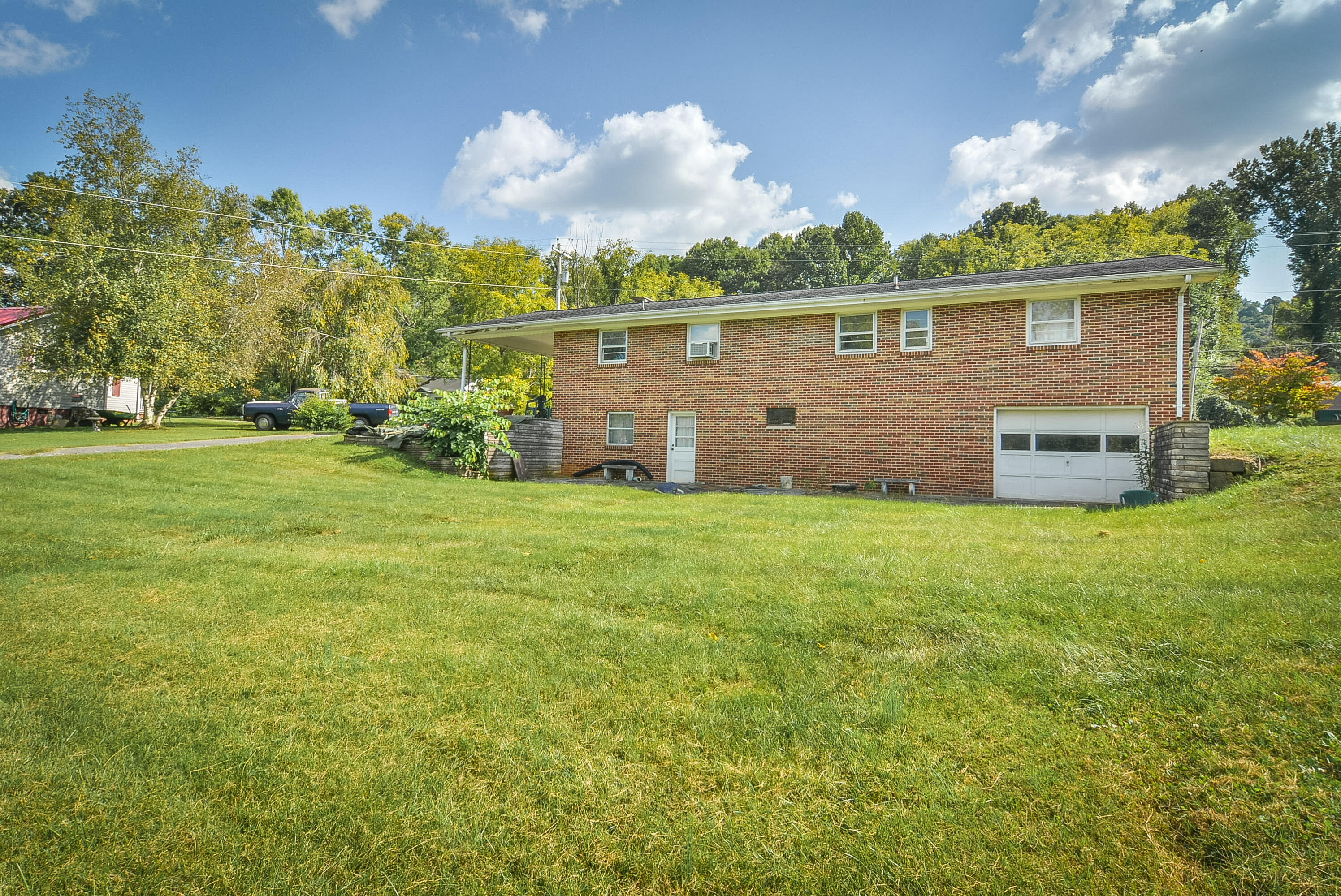 1476 Gap Creek Road Elizabethton, TN 37643 - Photo 11 of 14 TRB_4081