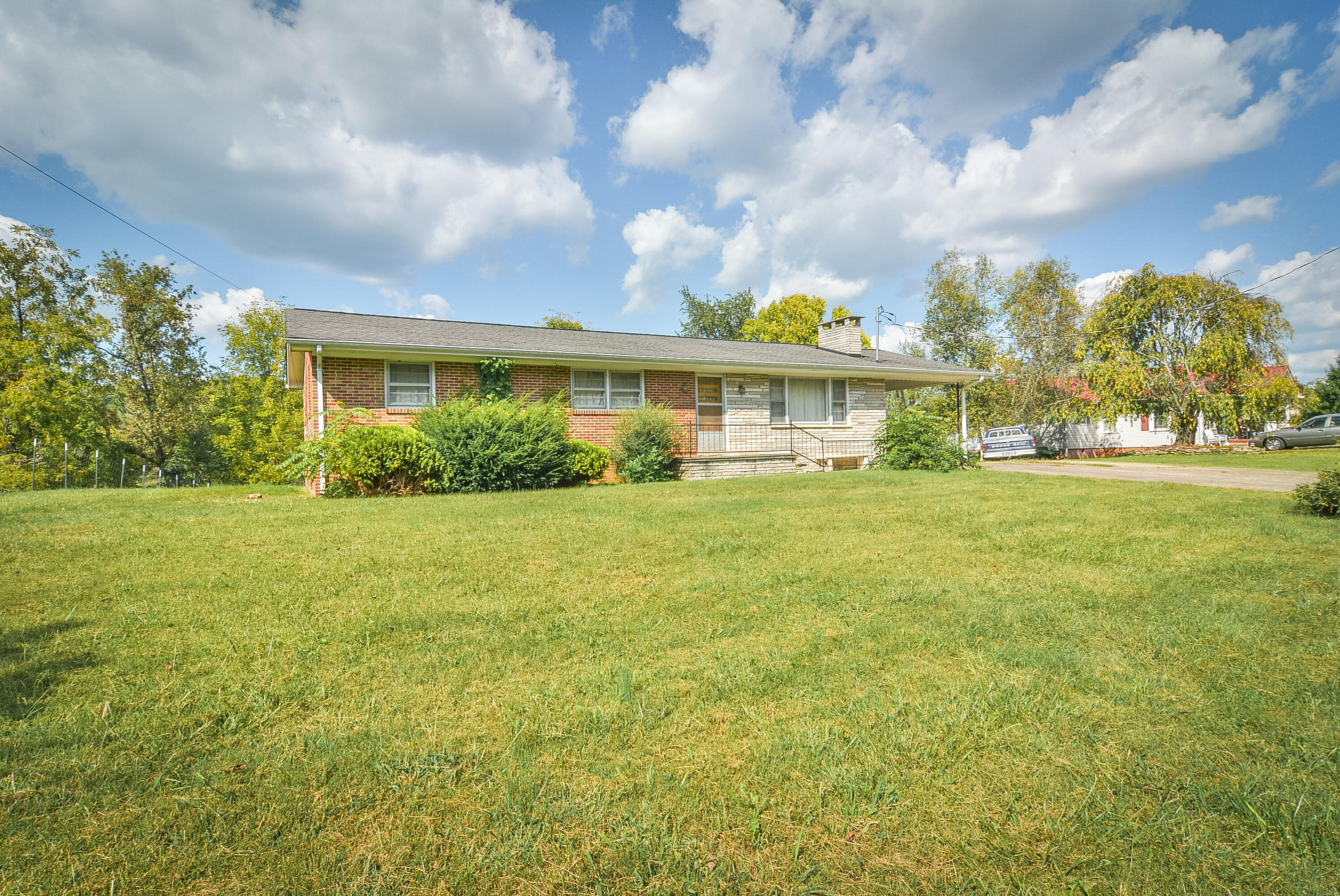 1476 Gap Creek Road Elizabethton, TN 37643 - Photo 3 of 14 TRB_4073
