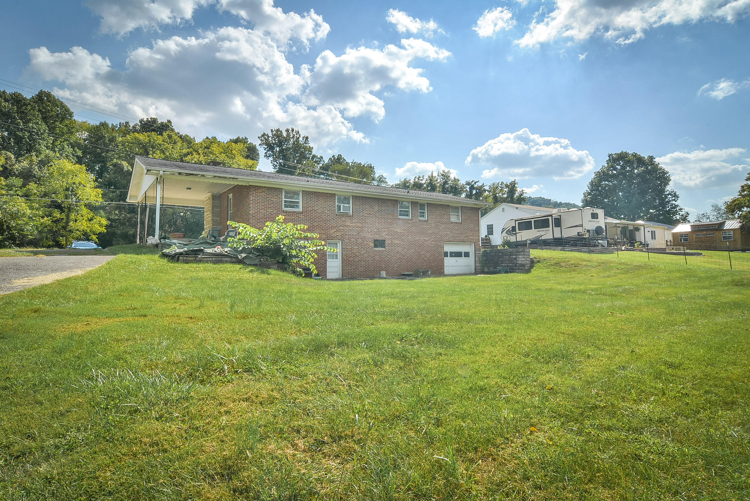 1476 Gap Creek Road Elizabethton, TN 37643 - Photo 9 of 14 TRB_4079