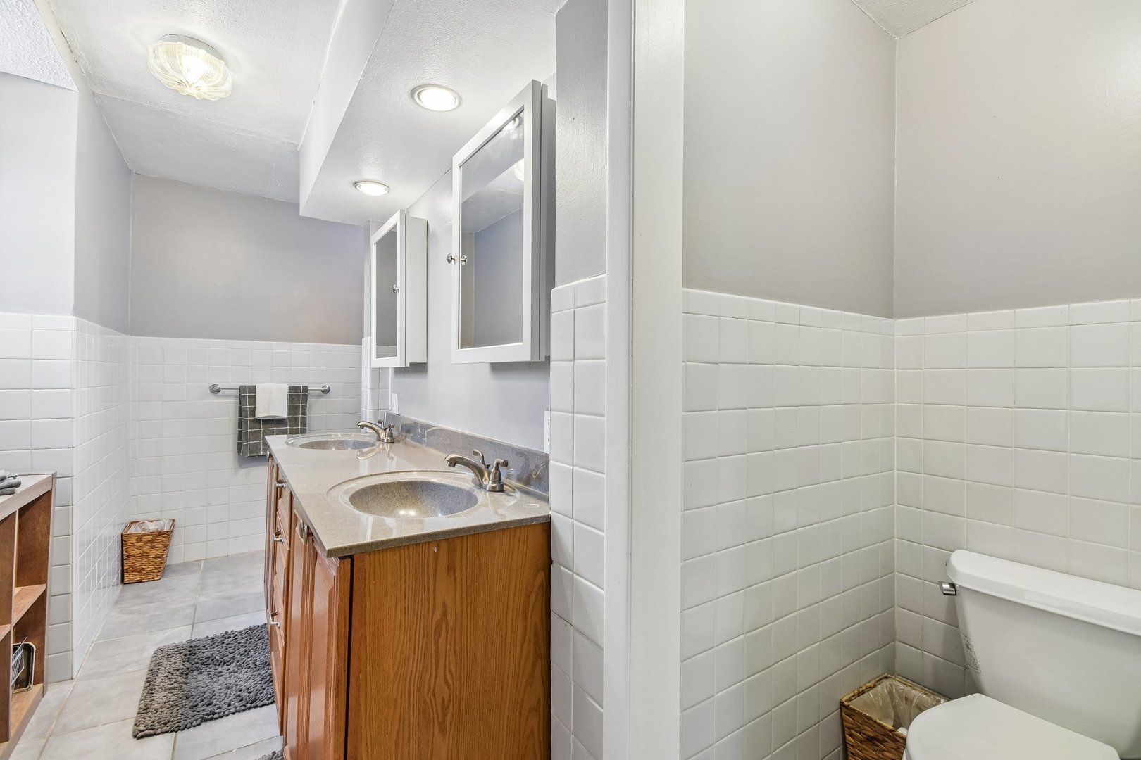 693 Spring Road Elmhurst, IL 60126 - Photo 13 of 32
