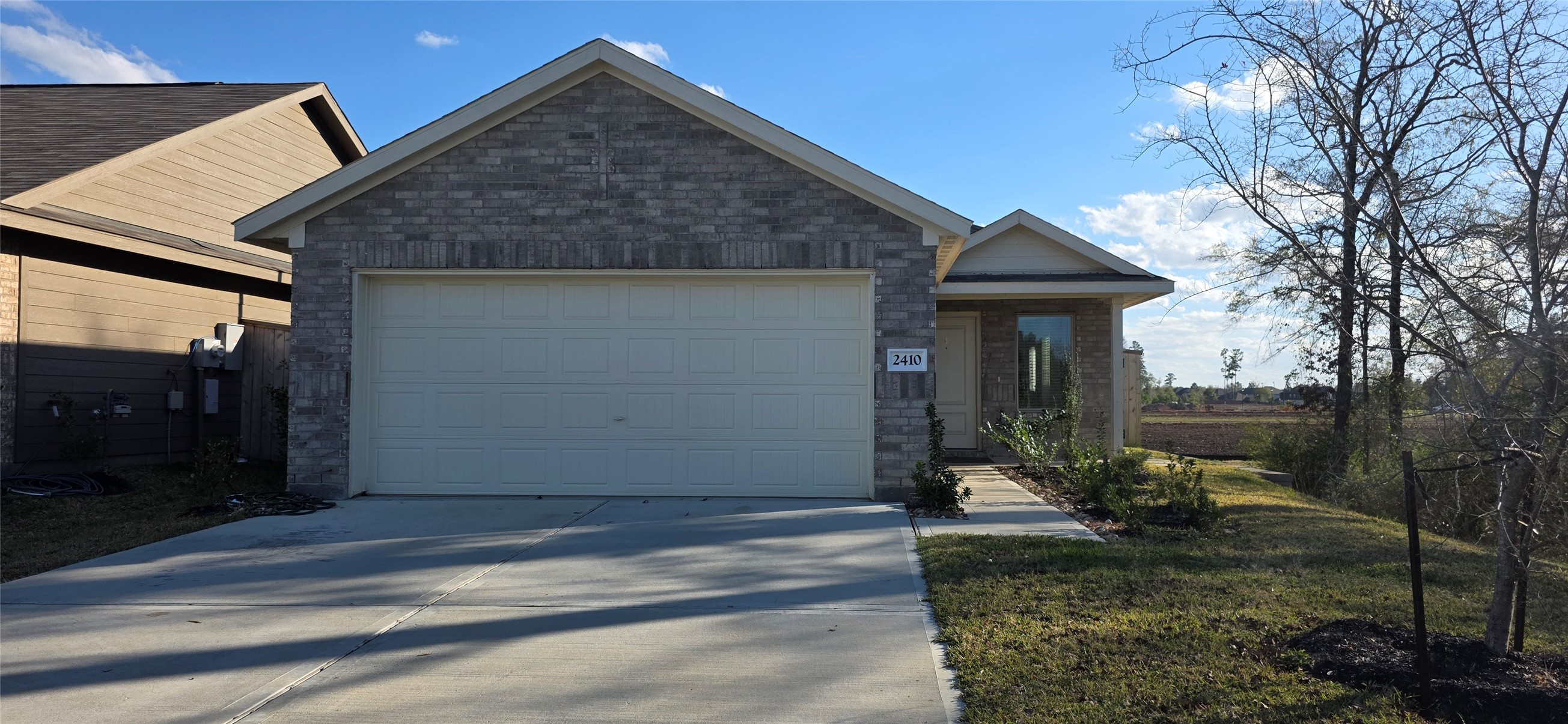 2410 Ridge Oak Drive Conroe, TX 77301 - Photo 1 of 31