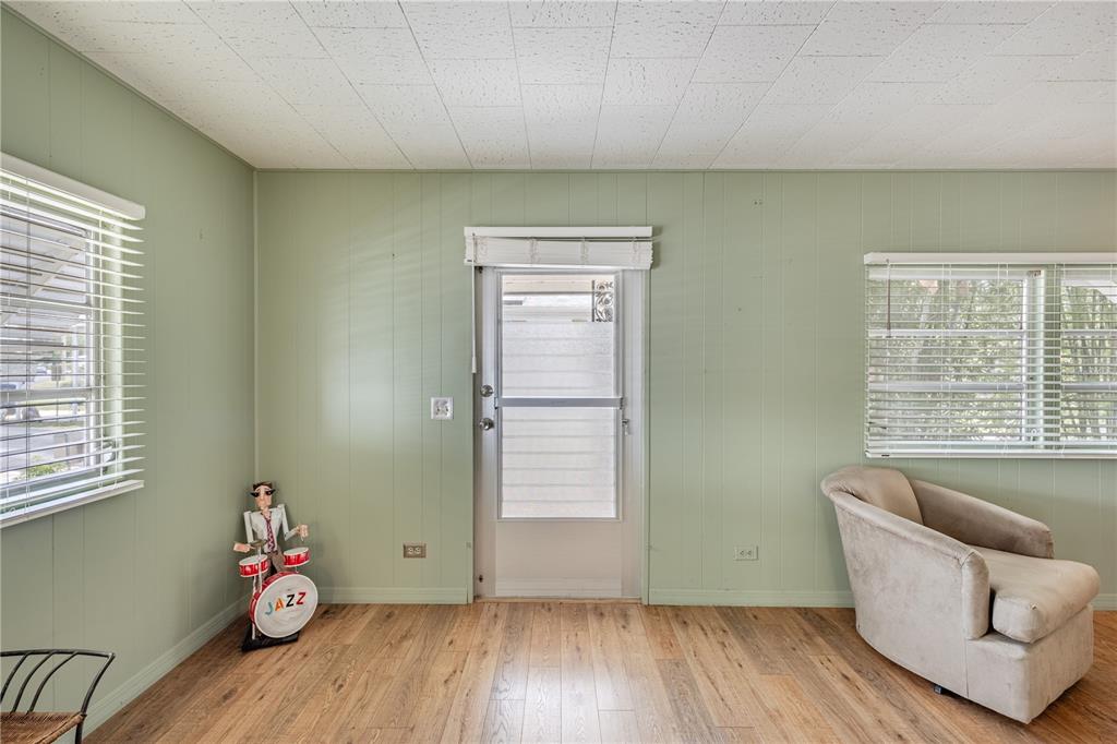 1136 Rue De Dore Tavares, FL 32778 - Photo 8 of 45