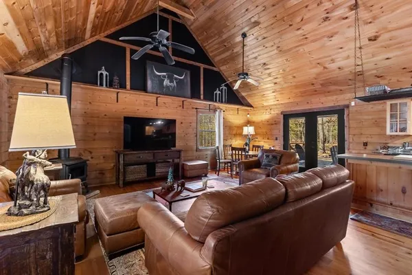 $368,999 | 1460 Rs Creek, Emory, TX 75440